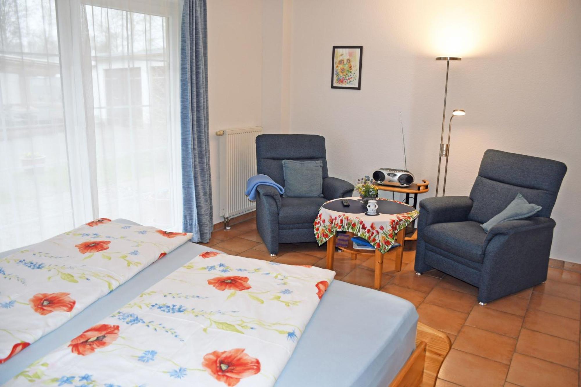 Ferienwohnungen An Der Hagenschen Middelhagen Bagian luar foto