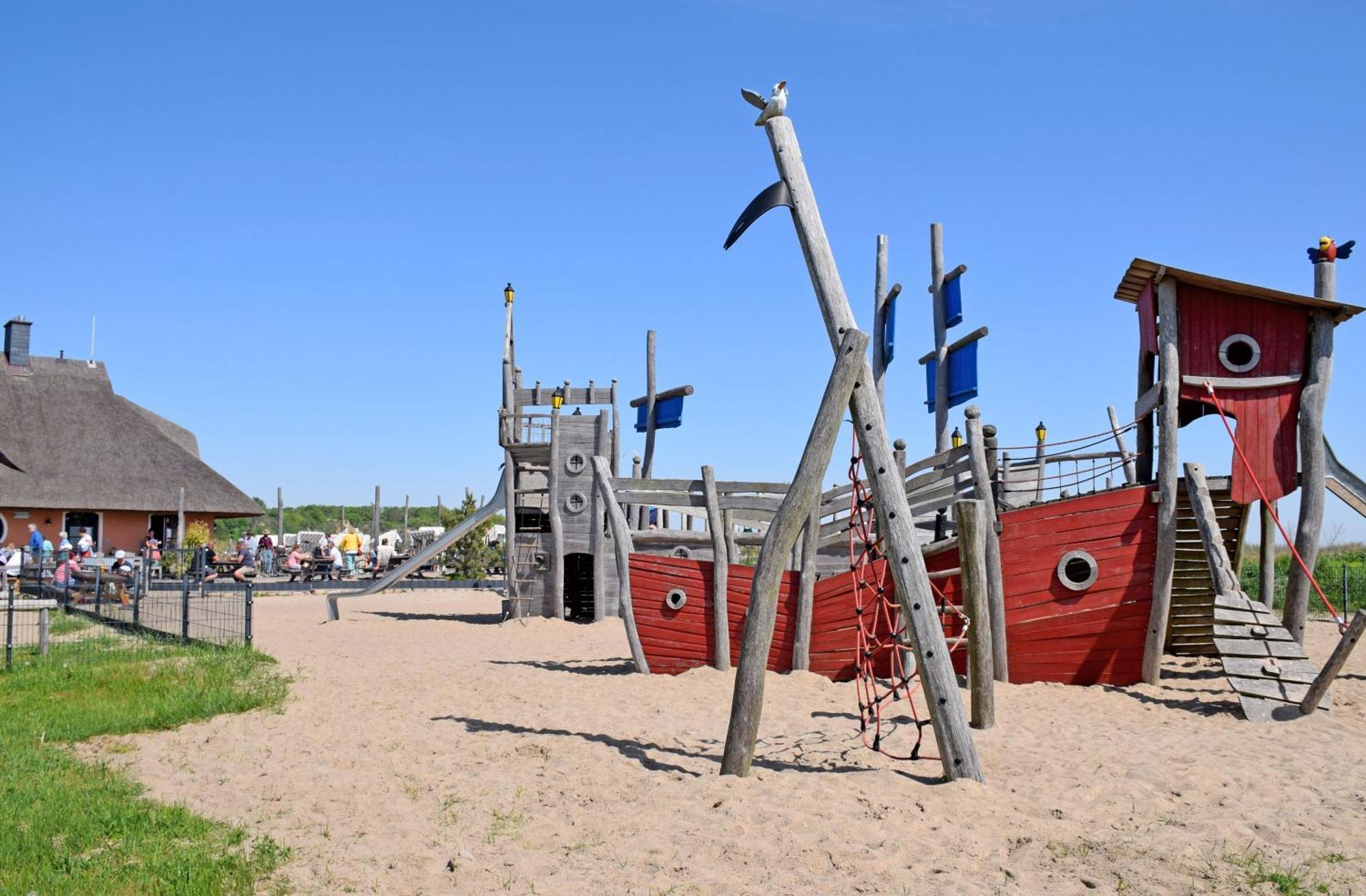 Ferienwohnungen An Der Hagenschen Middelhagen Bagian luar foto
