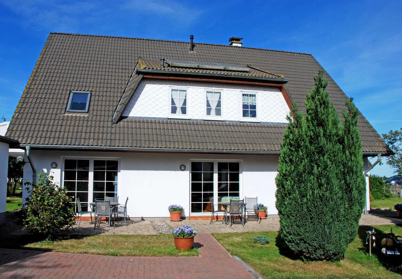 Ferienwohnungen An Der Hagenschen Middelhagen Bagian luar foto