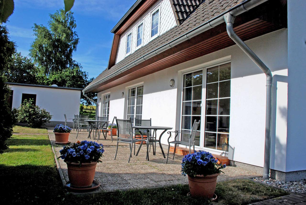 Ferienwohnungen An Der Hagenschen Middelhagen Bagian luar foto